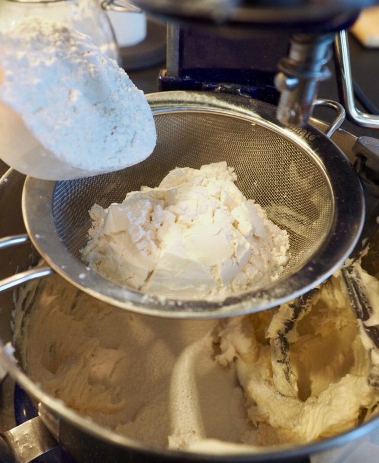 flour and cornstarch in sieve | www.thefreshcooky.com