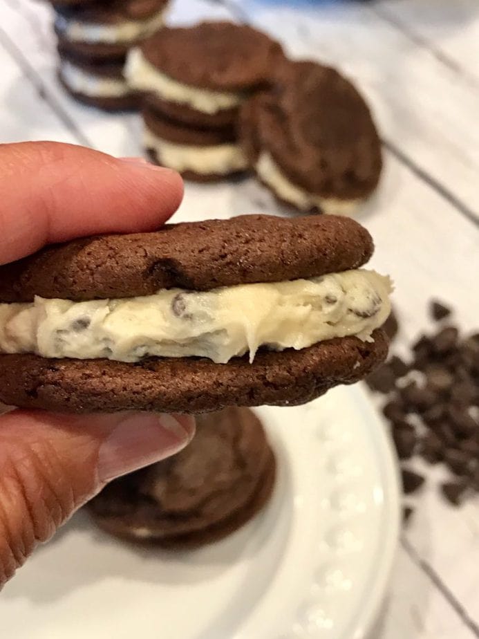 Brownie Sandwich Cookies | www.thefreshcooky.com