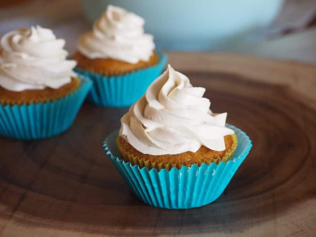 Carrot Cupcakes with Brown Sugar Cream Cheese Buttercream | www.thefreshcooky.com