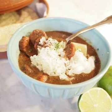 Black Bean and Sausage Soup | www.thefreshcooky #blackbeansoup #vegetarian #beansoup #blackbeansausagesoup #healthysoup #soup