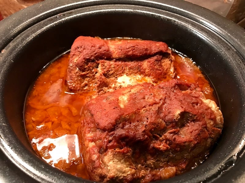 Pulled Pork Slow Cooker | www.thefreshcooky.com #pulledpork #bbqpulledpork #bbqpork #slowcooker #skifood #bonesuckinsauce #simplyorange