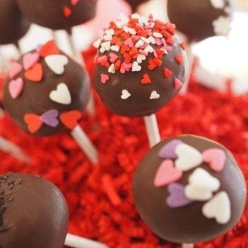 Chocolate Cake Pops | www.thefreshcooky.com