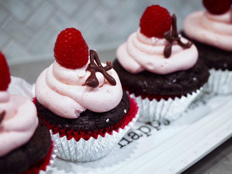 Rich Chocolate Ganache Cupcakes with Raspberry Buttercream | www.thefreshcooky.com #ganache #chocolate #cupcakes #raspberry #buttercream