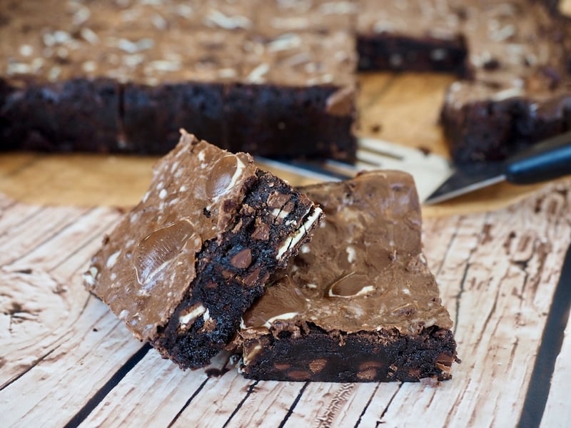 Andes Mint Brownies | www.thefreshcooky.com #andesmints #brownies #mintbrownies