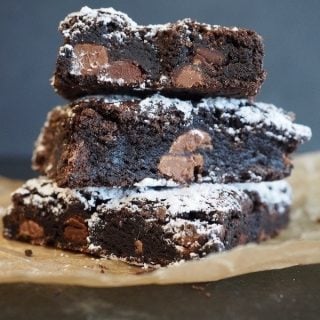 Basic Fudge Brownies | www.thefreshcooky.com #fudgebrownies #basicbrownies #easybrownies