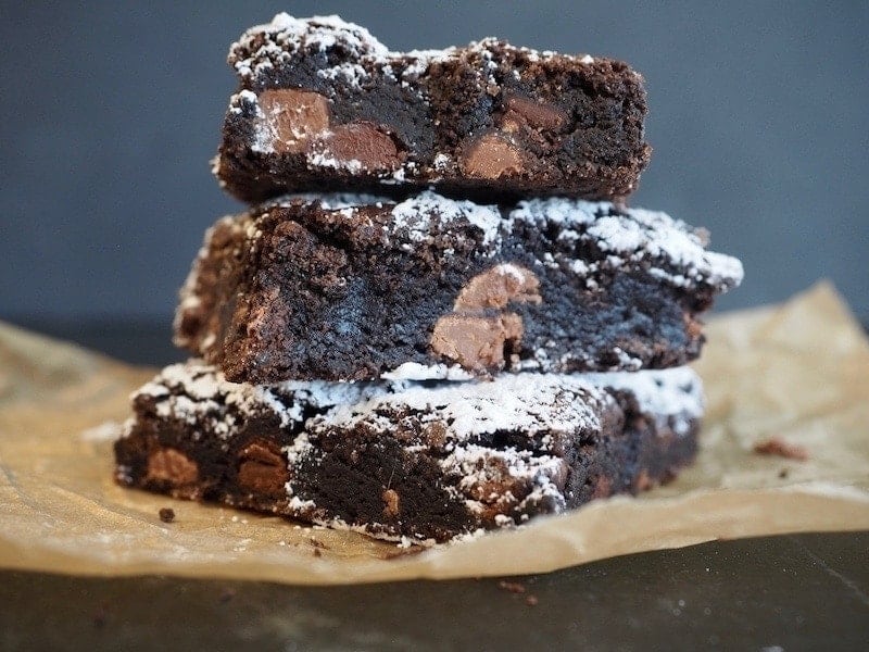 Basic Fudge Brownies | www.thefreshcooky.com #fudgebrownies #basicbrownies #easybrownies