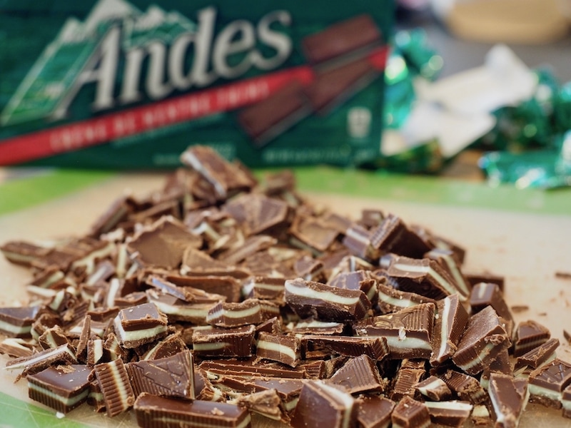 Andes Mint Brownies | www.thefreshcooky.com #andesmints #brownies #mintbrownies