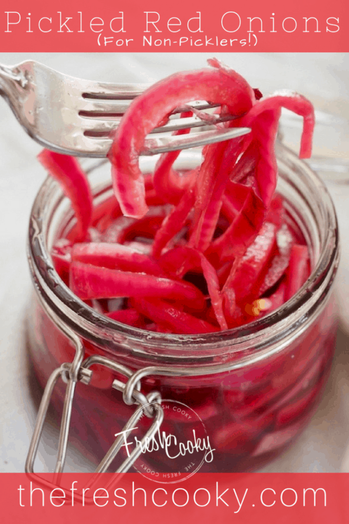 Pickled Red Onions | www.thefreshcooky.com #pickling #redonions #pickledredonions