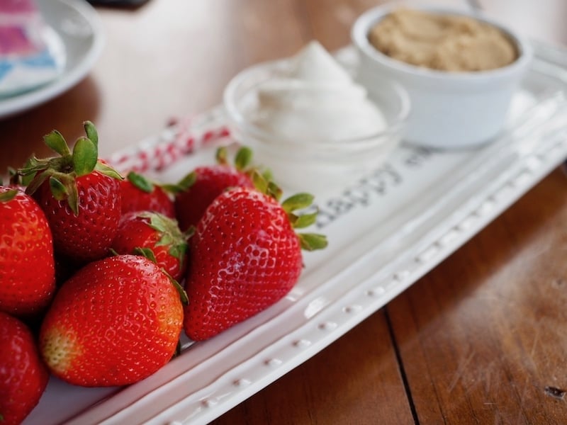 Strawberries, sour cream and brown sugar for Spring Luncheon Menu | www.thefreshcooky.com 