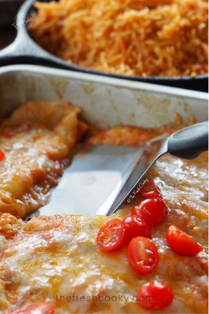 Pan of easy restaurant style cheese enchiladas from @thefreshcooky