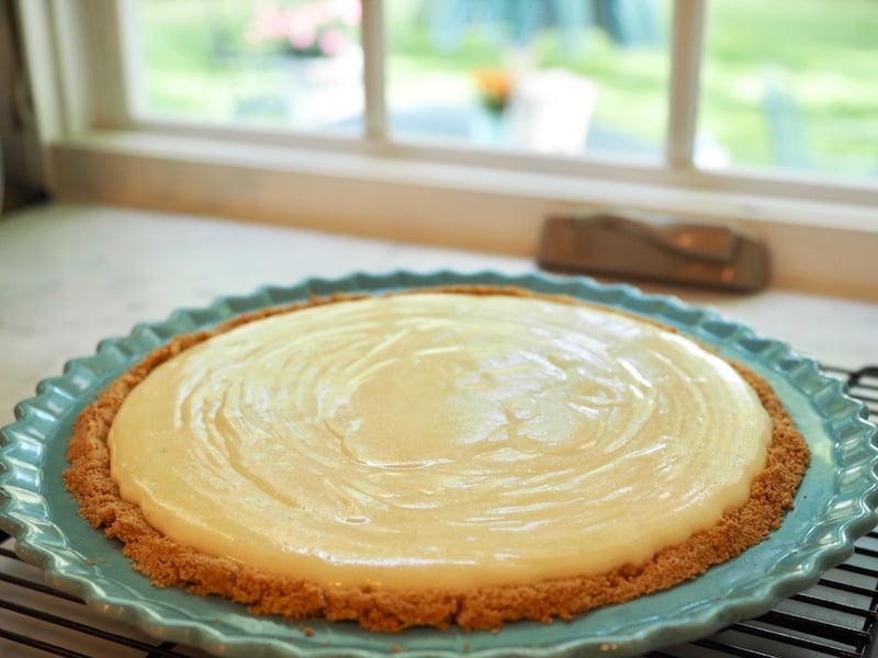 key lime pie cooling on counter | www.thefreshcooky.com