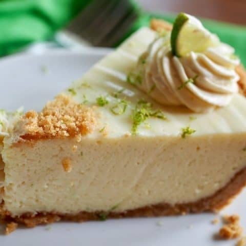 The Best Key Lime Pie | www.thefreshcooky.com #keylime #pie #grahamcrackercrust #summer #dessert #best