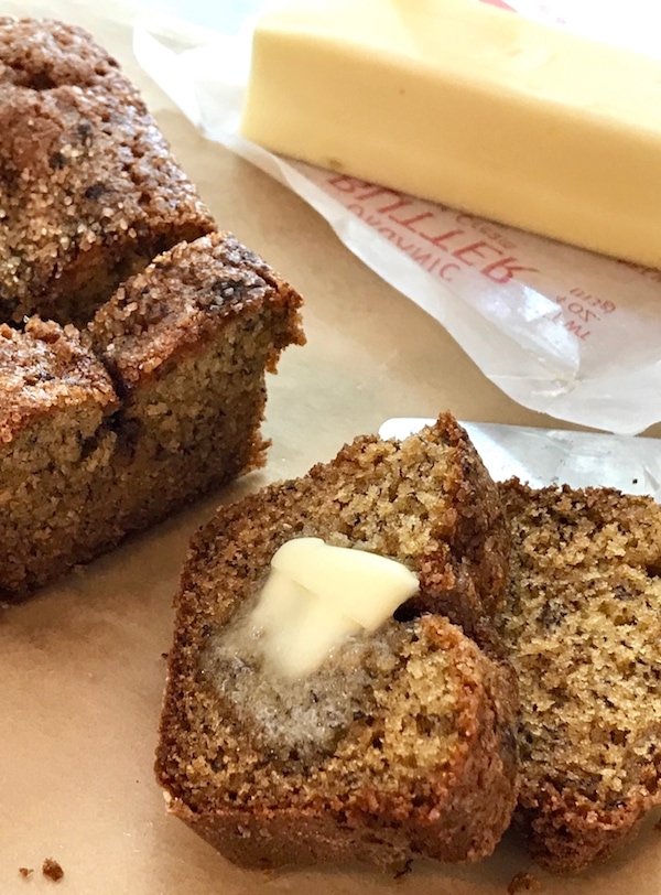 This is the moistest most flavorful banana bread recipe. With the addition of oat and graham flours, reduced sugar and a touch of honey, it makes for the perfect afterschool snack! #bananabread #oatflour #grahamflour #healthy #afterschoolsnack #simple #bananaoatbread #brunch #quickbread #thefreshcooky