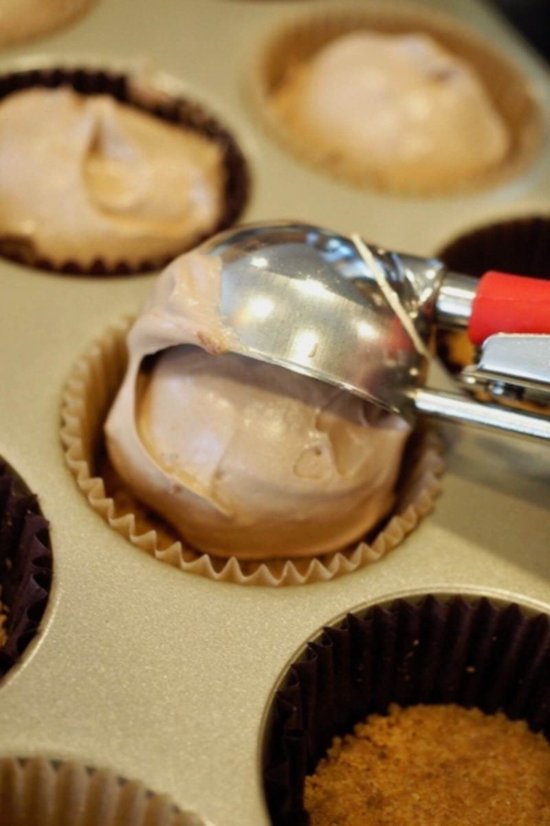 Scoop or spoon French silk chocolate pie filling into prepared muffin tins. 