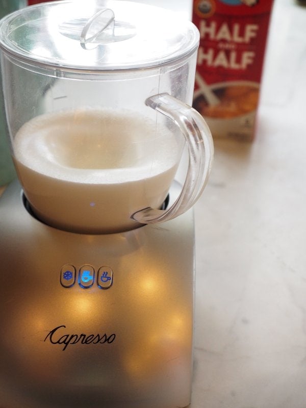 Frothing cream for Bulletproof Coffee Latte | www.thefreshcooky.com