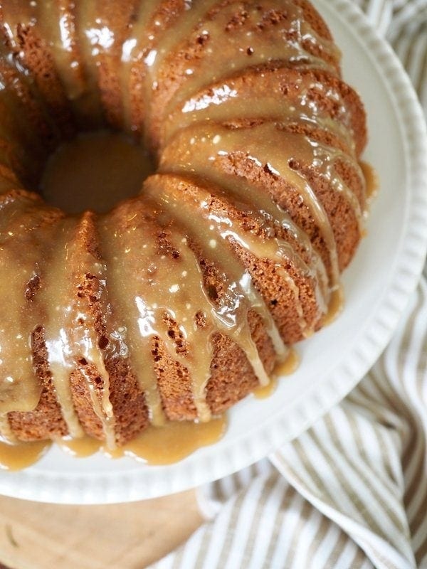 Cinnamon Swirl Bundt Cake - I Heart Eating