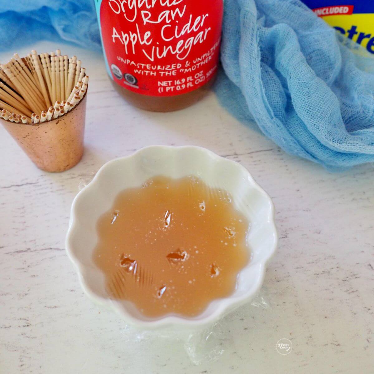 Making your own gnat trap with apple cider vinegar. 