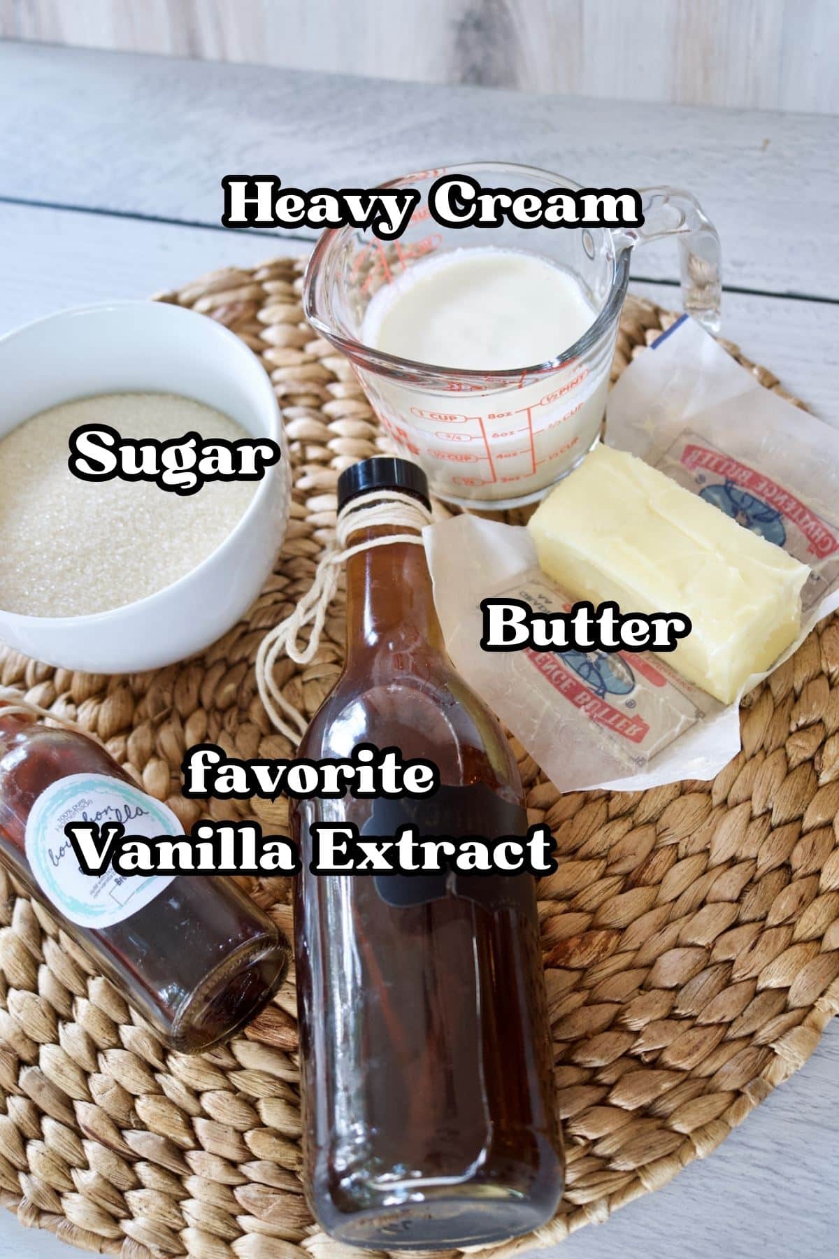 Vanilla sauce labeled ingredients.