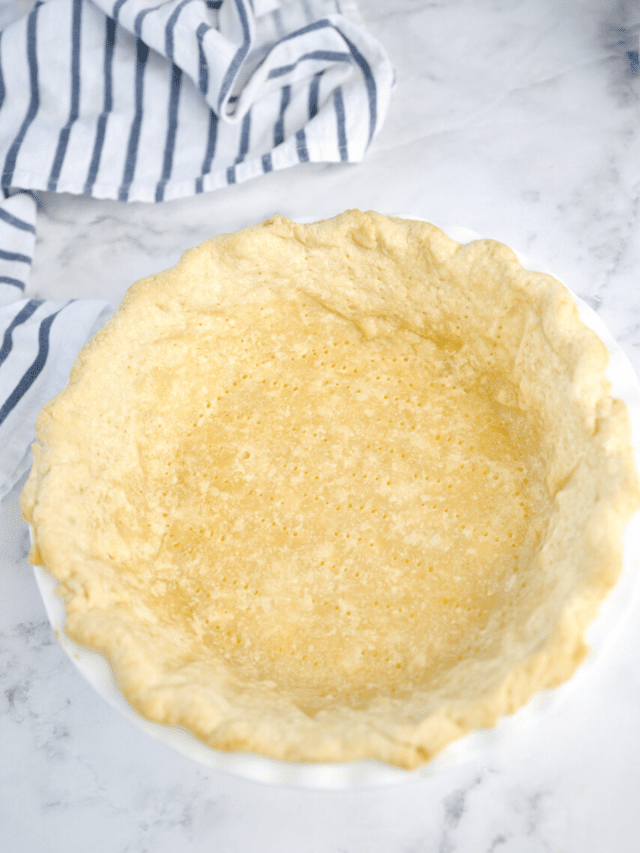 Baked 3 ingredient pie crust.