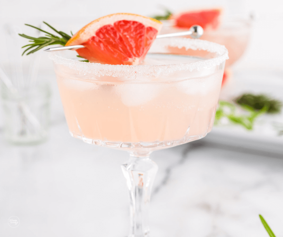 Skinny Grapefruit Paloma Spritzer Mocktail