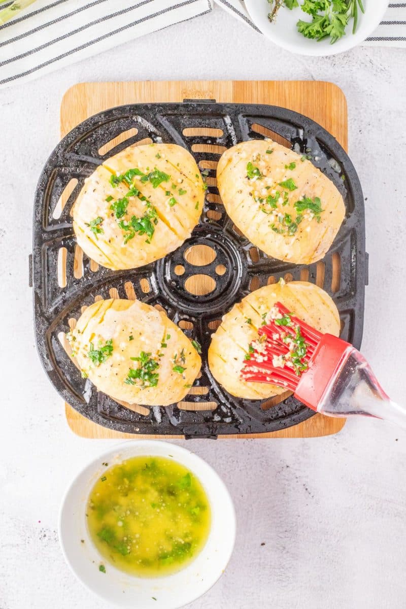 Crispy Garlic Butter Hasselback Potatoes in Air Fryer • The Fresh Cooky