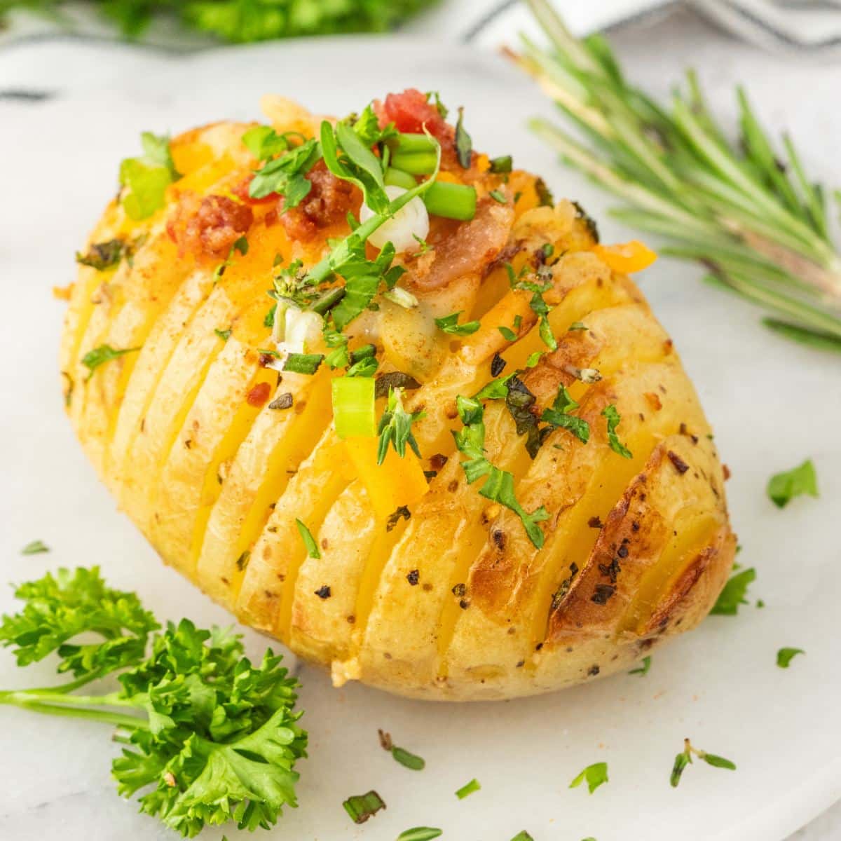 Crispy Garlic Butter Hasselback Potatoes in Air Fryer • The Fresh Cooky