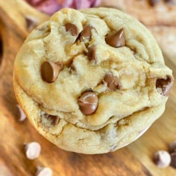 Crumbl cookie with milk chocolate chips.
