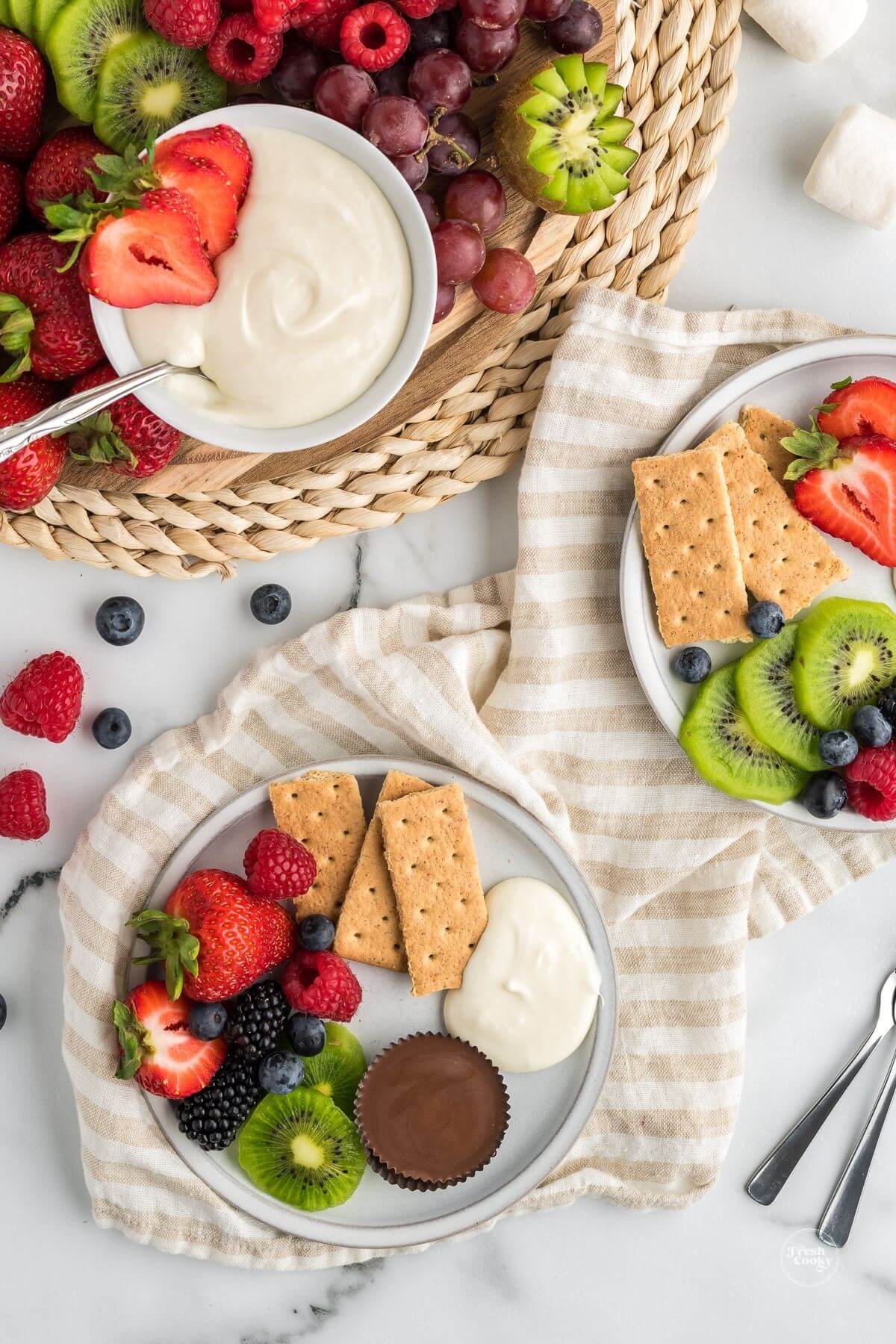 Marshmallow fruit dip, 3 ingredients.