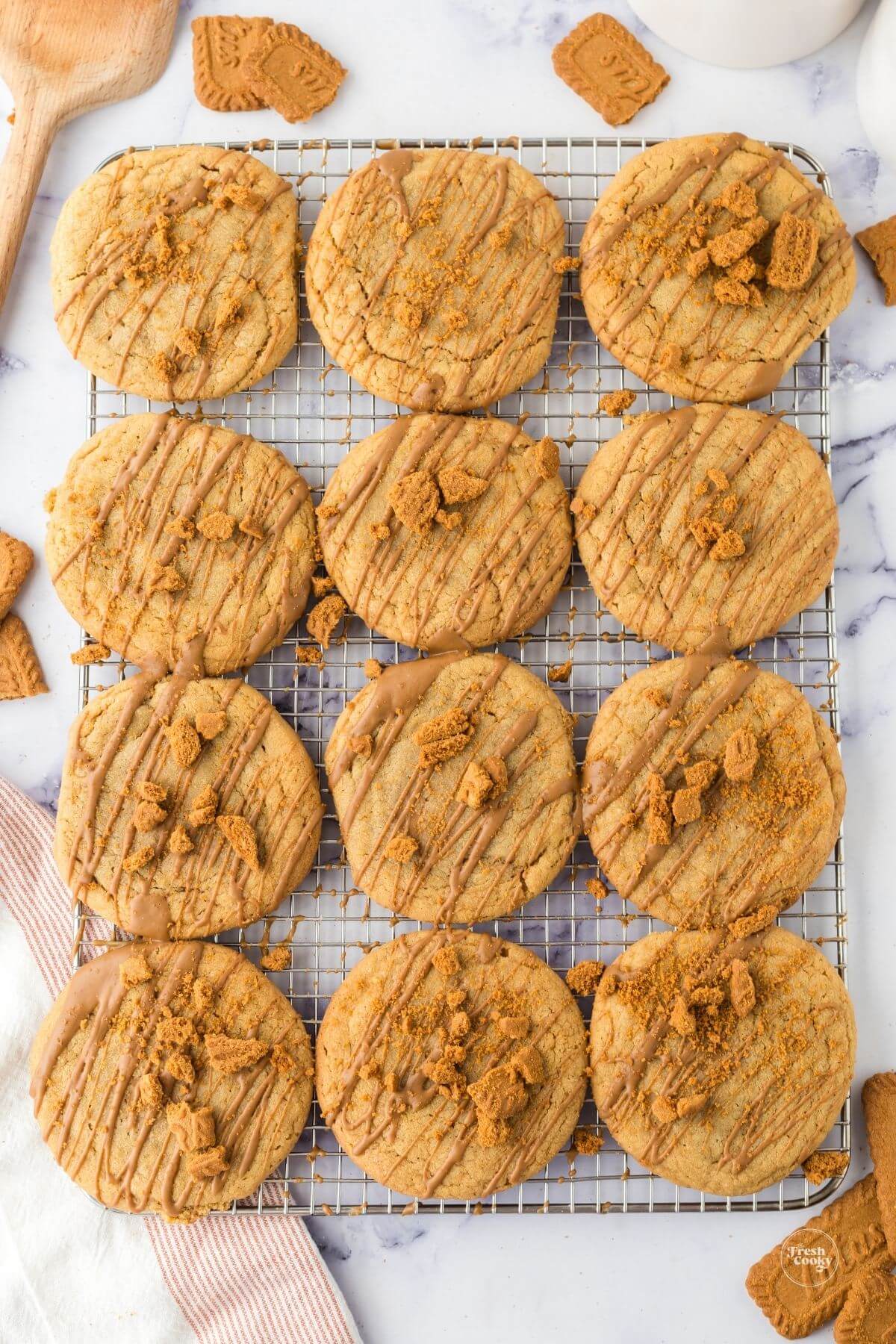 Decorate cookie butter cookies if desired.