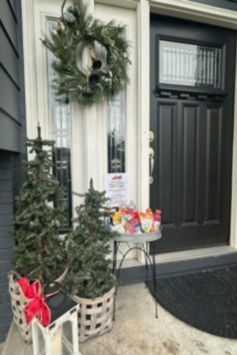 Beautiful porch with delivery driver snack station from Jenifer. 