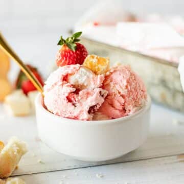 Homemade Strawberry Shortcake Ice Cream (No Churn)