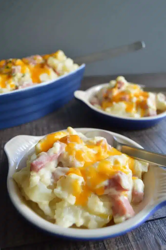Ham and potato casserole in various gratin dishes.