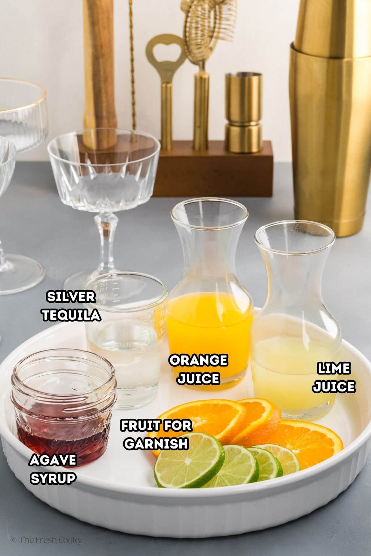 Ingredients needed to make a skinny margarita.