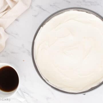 Another layer of cream cheese filling on top of the ladyfingers.