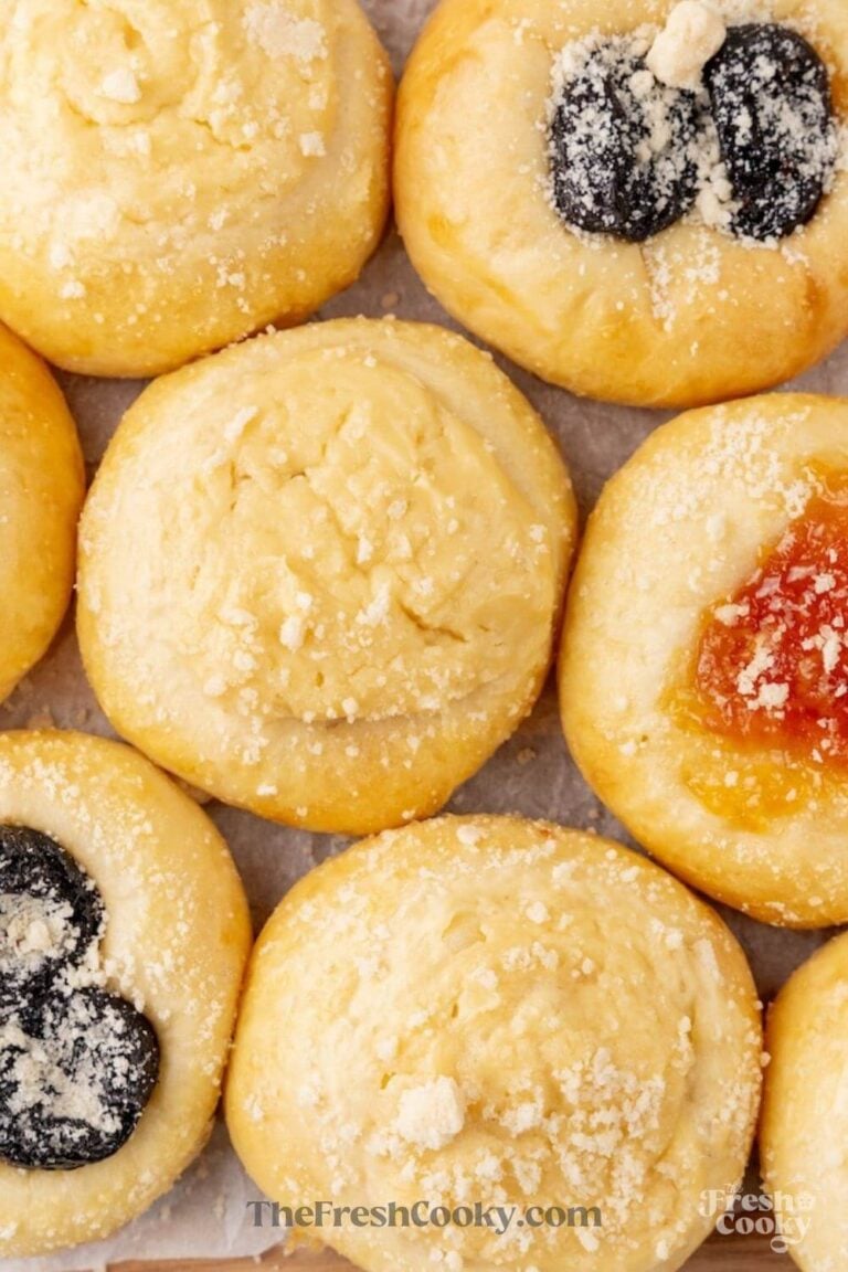 Round kolaches snuggled next to each other, for pinning.