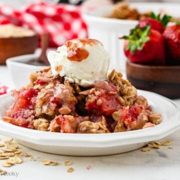 Strawberry Oat Crumble